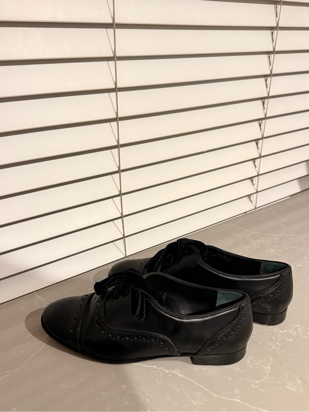 Tory Burch Black Leather Oxford Flats with Velvet Ribbon Tie - Picture 3 of 4